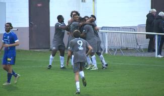 Douche froide et pluie de buts à Monceau