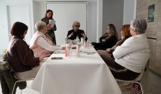 Ordonnance beauté avec David Jeanmotte dans une pharmacie de Gouy-lez-Piéton