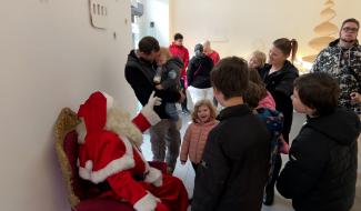 Le Père Noël avait sa maison à Charleroi dimanche