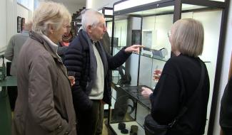 C Local : expo Pierre - feuille - ciseaux et balles de golf à la Maison de l'Imprimerie