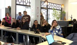 Quinzaine de l'éducation financière à Charleroi : des jeunes apprennent à parler d’argent