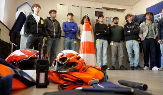 Des élèves découvrent le fonctionnement de la Zone de Police Germinalt