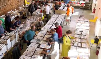 Succès pour la première foire aux disques de Farciennes