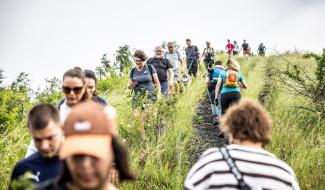 Près d'un millier de personnes participent à Charleroi aux 10 ans de la Boucle noire