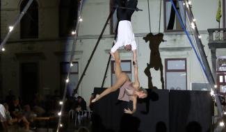 C Local : Sortie de Gilles et Spectacle Cirk’en Ciel à la fête de la poterie de Bouffioulx