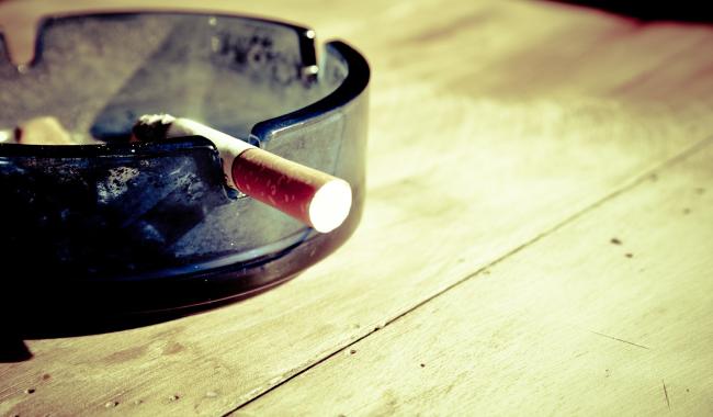 Dépister le cancer du poumon comporte de "sérieux inconvénients", selon le KCE