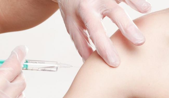Vaccins : s’y prendre à temps, surtout avant de voyager
