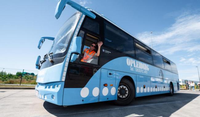 Le secteur des autocaristes, en pénurie, appelle les chômeurs à postuler