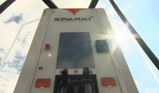 Châtelineau: inauguration de la première borne de recharge ultrarapide en Belgique