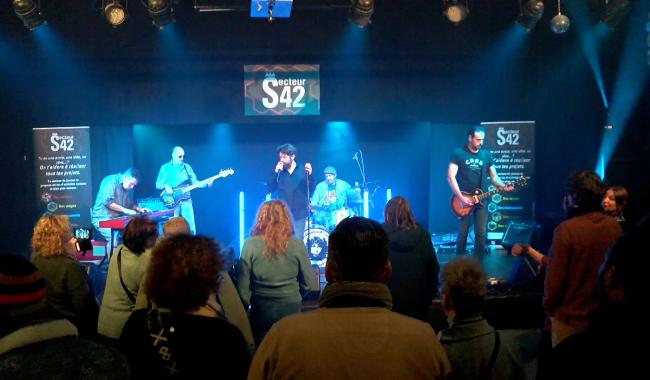 C Local : Hollywood Bowl chante The Doors au Secteur 42