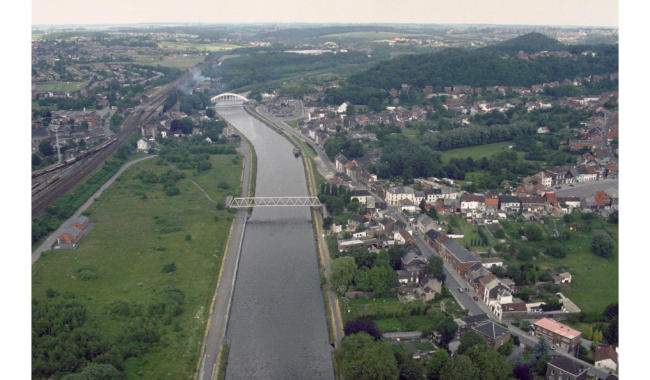 Roux : Un enfant décédé après être tombé dans le canal