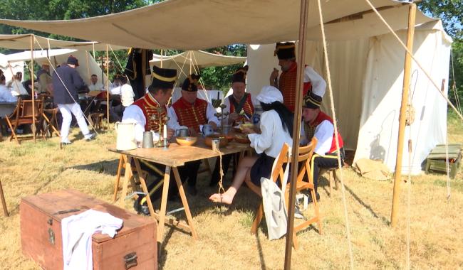 Bataille de Ligny: un bivouac napoléonien reconstitué
