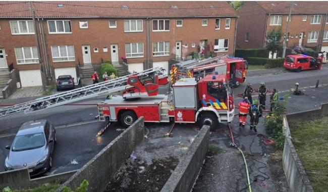 Plusieurs personnes évacuées à la suite d'un feu dans un garage à Marchienne-au-Pont