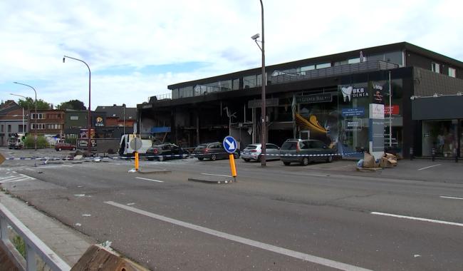 Marcinelle : une violente explosion a détruit un ensemble de commerces et appartements