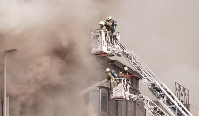 Un incendie en cours dans les anciens locaux Colson à Dampremy