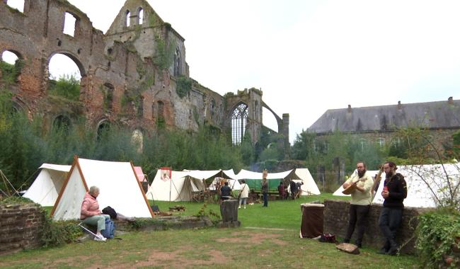 L’Abbaye d’Aulne replonge au cœur du Moyen-Âge