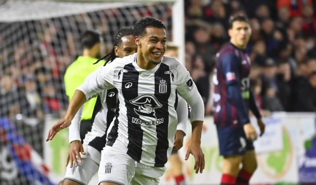 Coupe de Belgique : Le Sporting de Charleroi souffre contre Liège, mais passe aux huitièmes