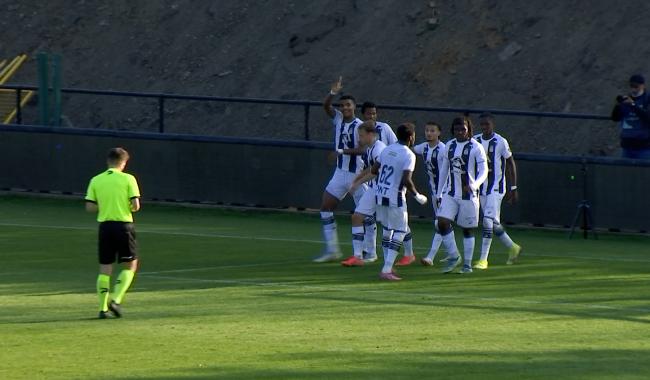 D1ACFF : Des Zebrions convaincants font plier Rochefort en cinq minutes !