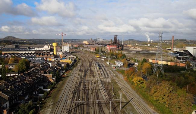 Transports : une liaison de train Charleroi-Bruxelles en 35 minutes est sur les rails