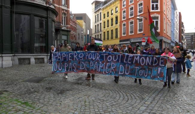 300 manifestants ont dit "non" à la construction d'un centre fermé à Jumet