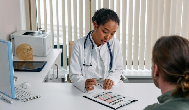 Délais des tests du sommeil en Wallonie : Caroline Taquin a alerté Franck Vandenbroucke