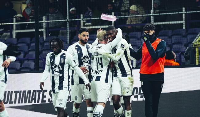 Football : victoire du Sporting de Charleroi face à Anderlecht