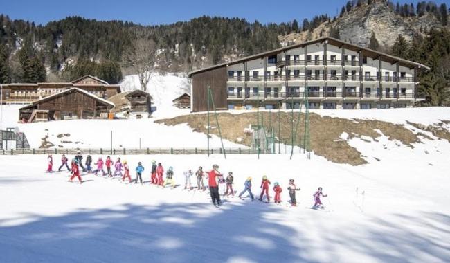 Annulation des classes de neige : la ville de Charleroi va rencontrer les parents ce lundi