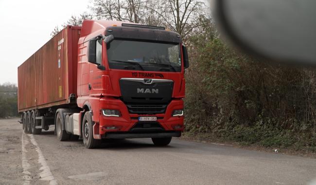 Marchienne: Les riverains de la rue de la Station de la Sambre en ont marre des camions