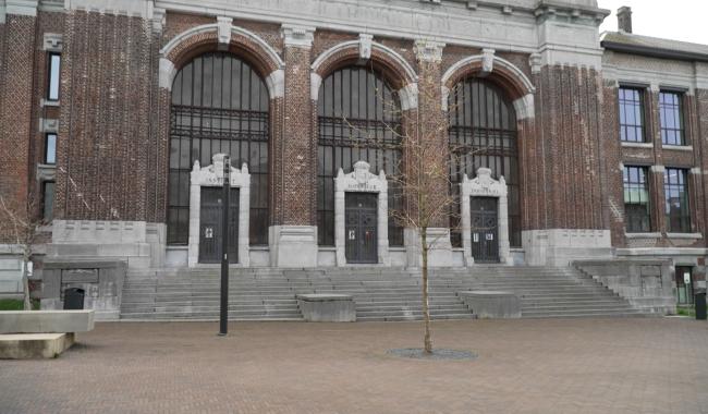 Raffaele Fitto en visite à Charleroi : entre accueil institutionnel et contestation citoyenne