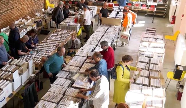 Succès pour la première foire aux disques de Farciennes