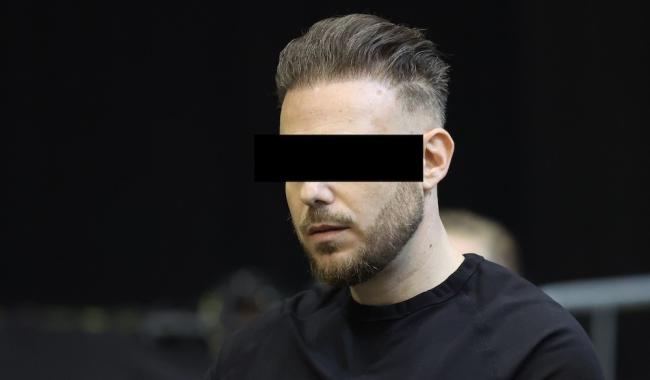 Procès Falzone : Des chaussures sur les toits, une flaque de sang, des amis se souviennent du chaos