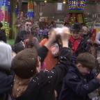 Le cortège de la société de gilles "Les Bons Amis" réunit plus de 800 enfants !