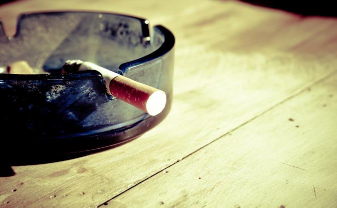 Dépister le cancer du poumon comporte de "sérieux inconvénients", selon le KCE