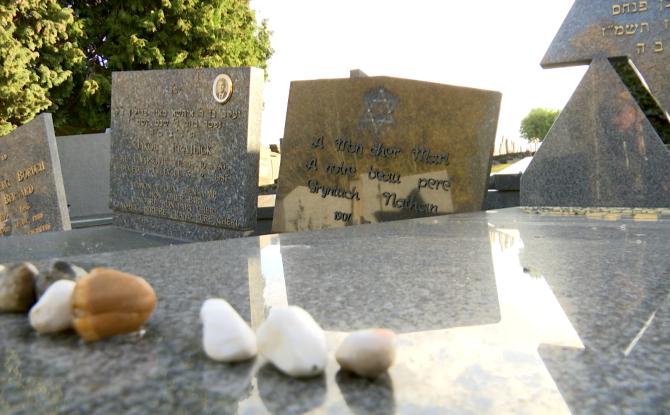 La communauté juive est sous le choc après les actes antisémites qui se sont produits au cimetière de Marcinelle 
