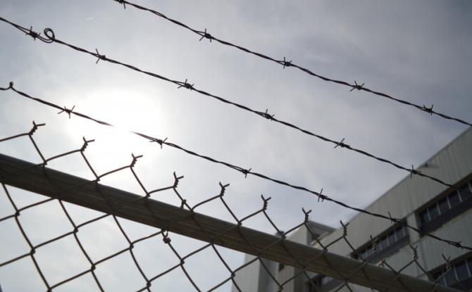 Surpopulation carcérale : jusqu'à 600 détenus dorment au sol dans les prisons belges, un record