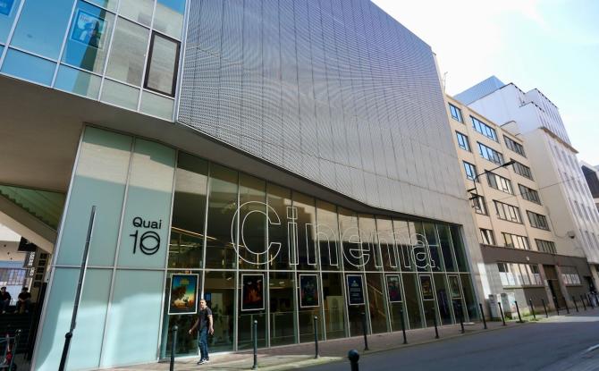 « Ciné bébé à bord » : le Quai10 accueille les jeunes parents