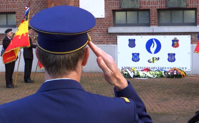 Cérémonie de commémoration en hommage aux policiers tombés en service