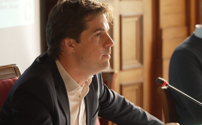 La taxe de 3 euros imaginée à Charleroi ne vise pas Ryanair, selon Thomas Dermine