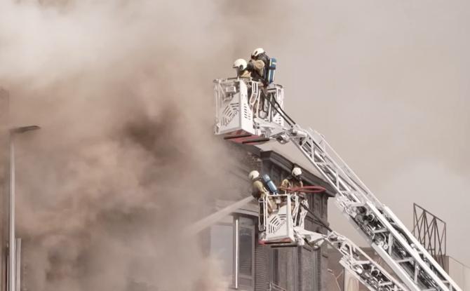 Un incendie en cours dans les anciens locaux Colson à Dampremy
