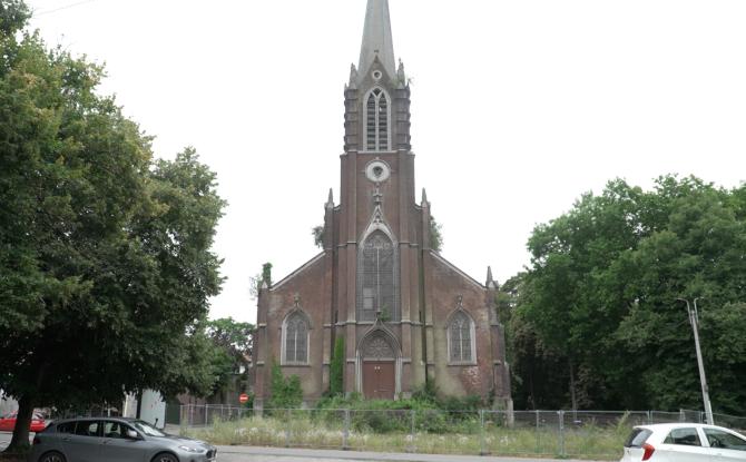 L’église Saint-Basile à Couillet est sauvée de la démolition