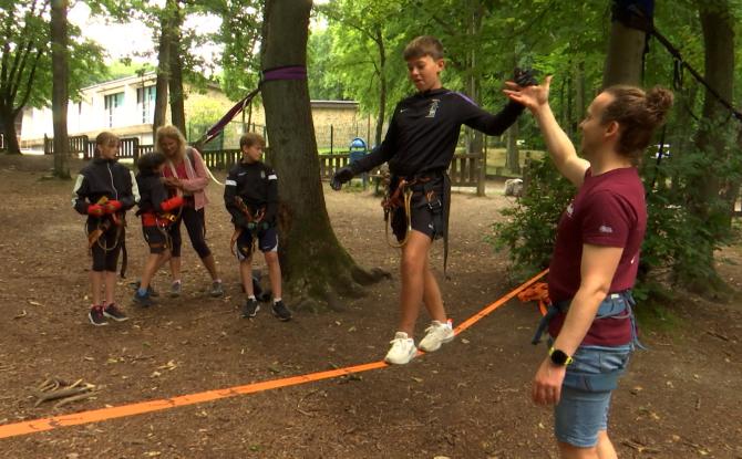 Carolo Slack and Circus Show : la slackline fait le show au parc Arboréo