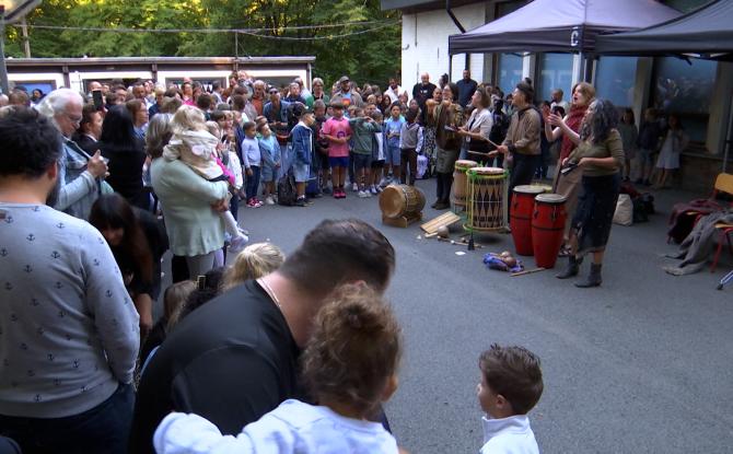 Rentrée des classes sous le soleil et en musique à Marcinelle Hublinbu