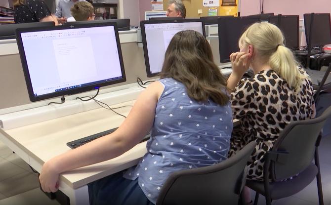 La commune de Courcelles propose les ateliers numériques "Clic Pour Elles"