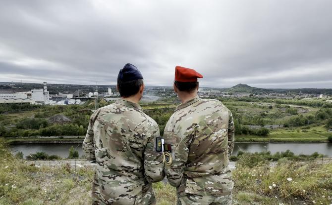 Théo Francken était à Charleroi pour lancer le master plan du Quartier militaire du Futur