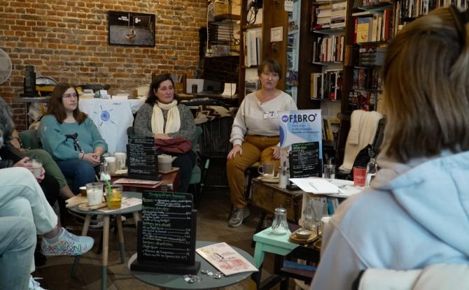 Cafés-fibro :des lieux d’échanges pour les personnes atteintes de fibromyalgie