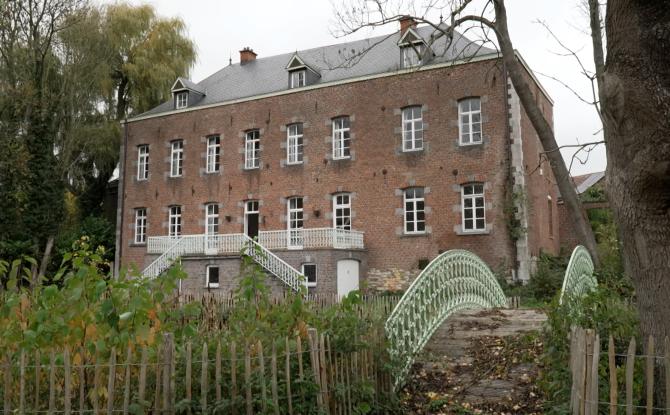 Courcelles devient propriétaire du château de Rianwelz pour le sauver