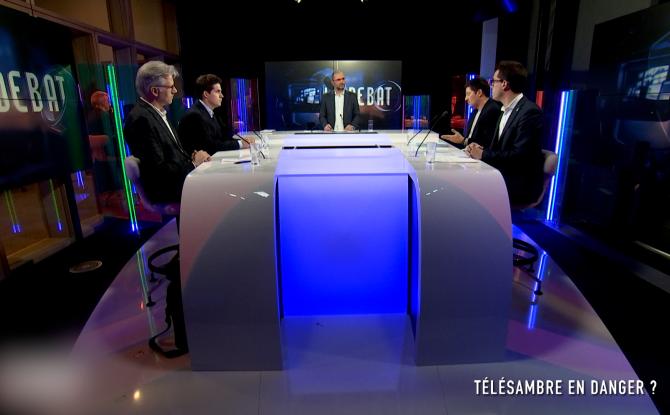 Les moments forts du débat sur la réforme des médias de proximité