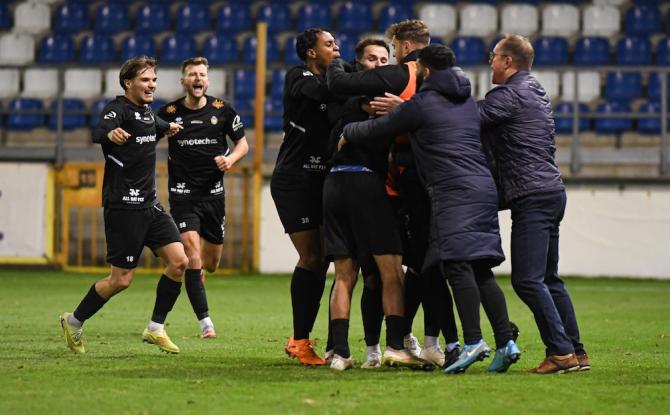 Challenger Pro League : L'Olympic Charleroi s'impose 3-4 sur la pelouse de Jong Genk