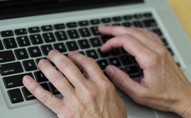 A Courcelles, les ainés restent connectés