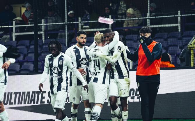 Football : victoire du Sporting de Charleroi face à Anderlecht